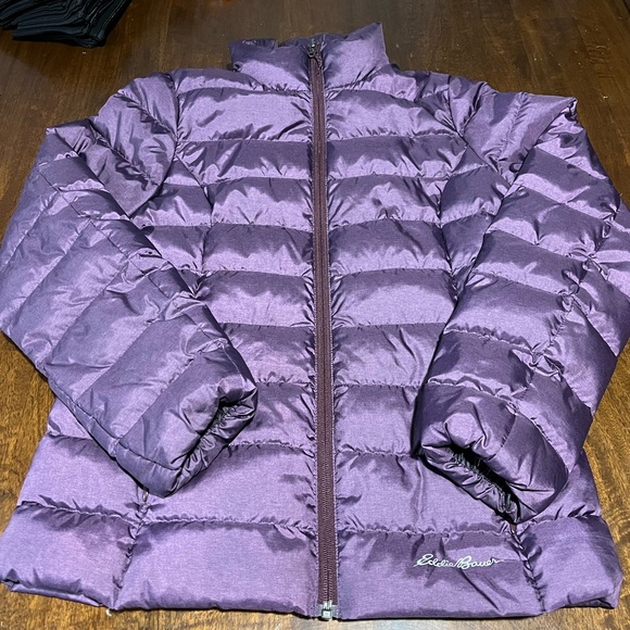 Eddie Bauer Women’s XS down jacket - Picture 2 of 2